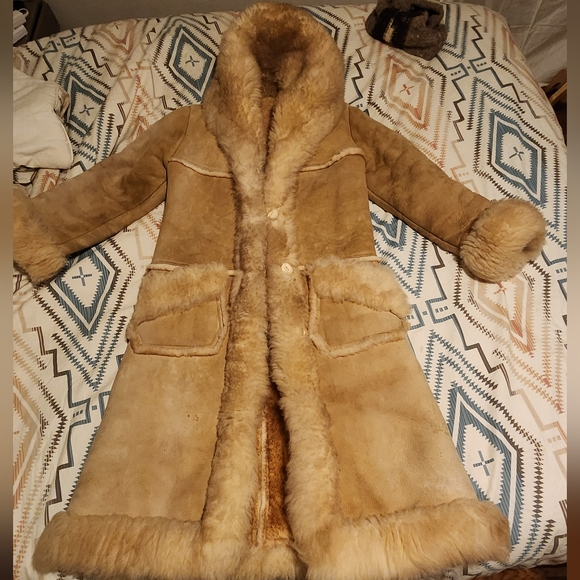 Overland Sheepskin Co. Jackets & Blazers - Overland Sheepskin Coat